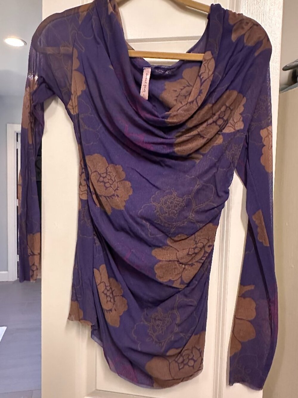 Sweet Pea floral-print mesh fabric. 3/4 length Sleeve